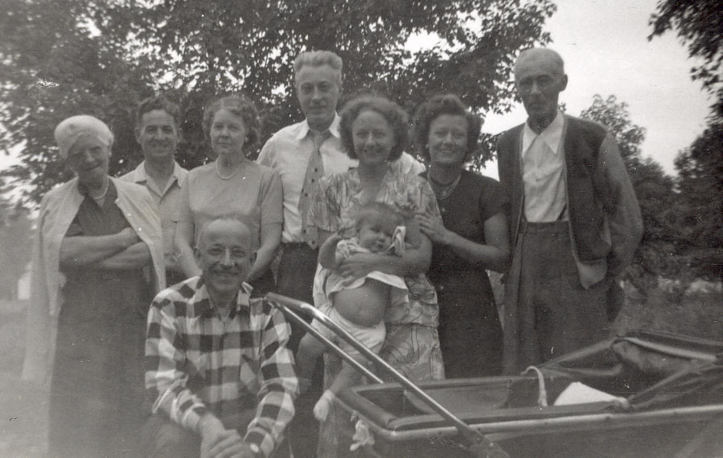 Collinsville, Connecticutt, 1951, Davids and Wolf Families. 