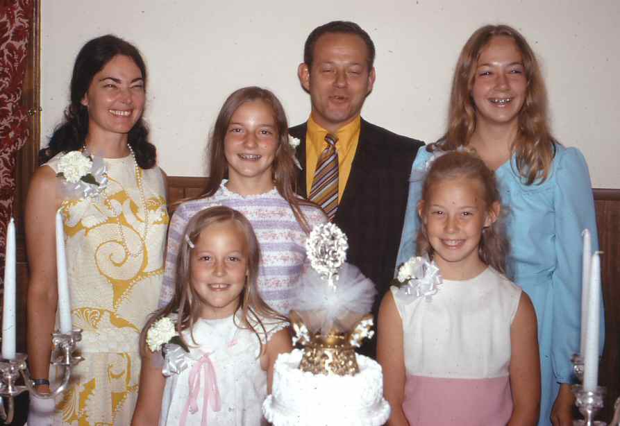 George Wolf, Jean Wolfe, Kimberly, Gretchen, and Robin Wolfe